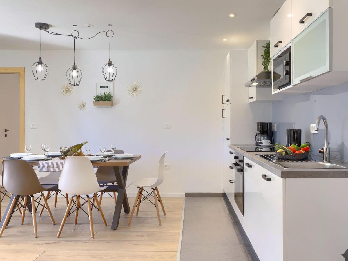 PUY Holiday Home Laura By Interhome מראה חיצוני תמונה