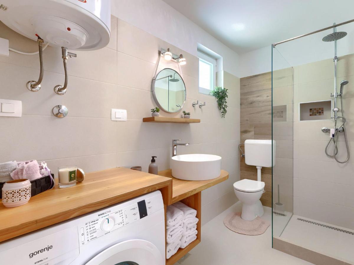 PUY Holiday Home Laura By Interhome מראה חיצוני תמונה